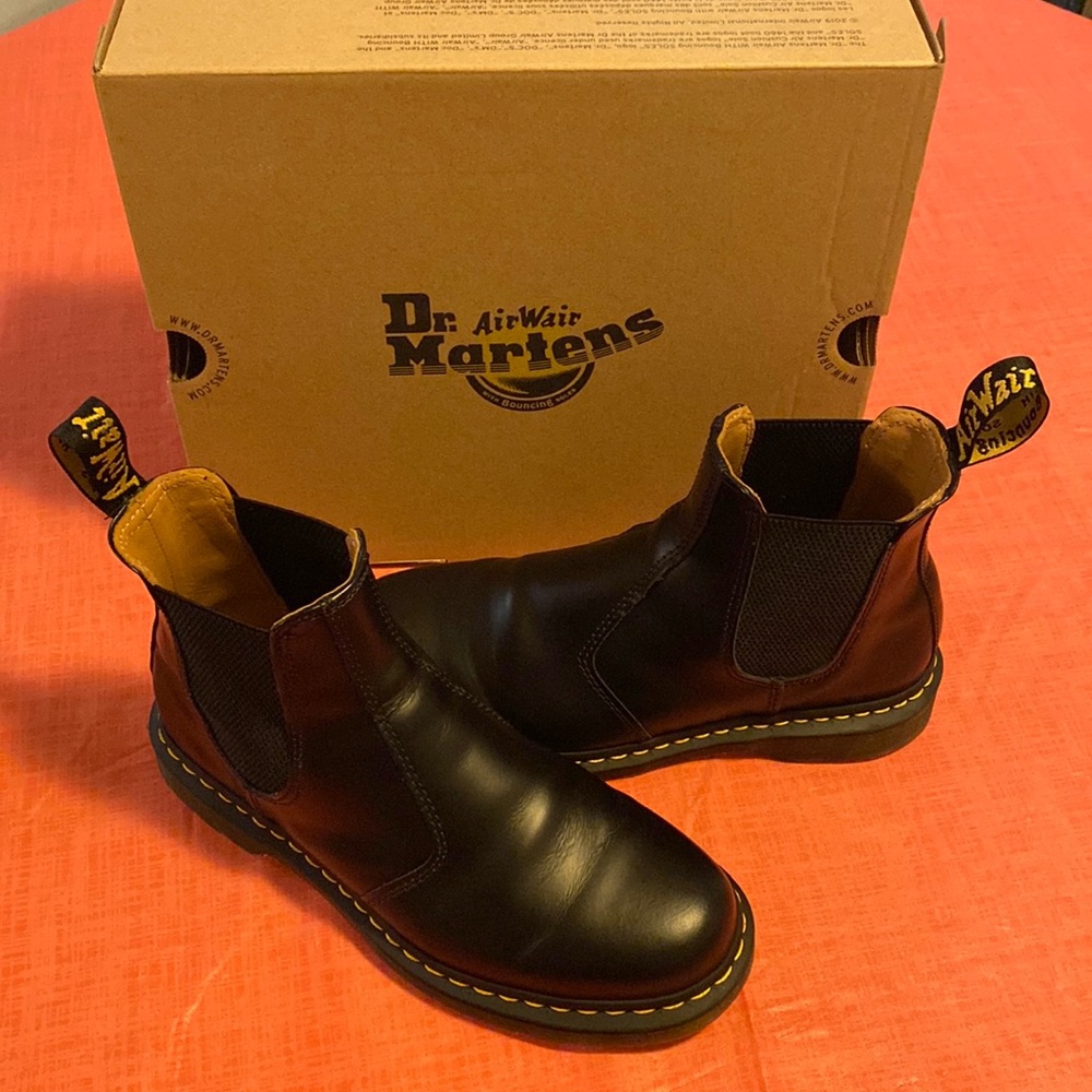 Dr Martens 2976 SMOOTH LEATHER CHELSEA BOOTS